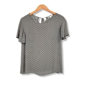 Cloud‎ Chaser Women's Lightweight Slight Flutter Sleeve Blouse Size Large